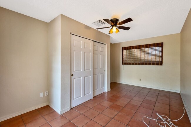 Building Photo - 6-Bedroom Residence Featuring Pool, Turf Yard & 2-Car Garage