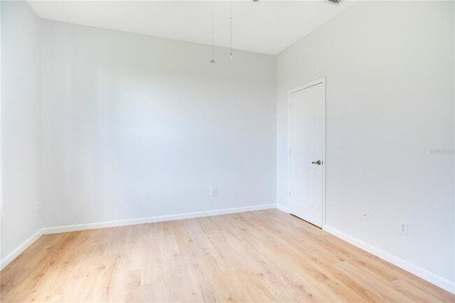 Building Photo - 1873 Pine Bay Dr