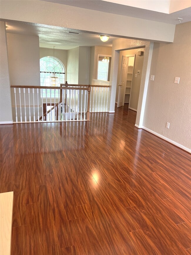 Building Photo - 14210 Meadow Estates Ln