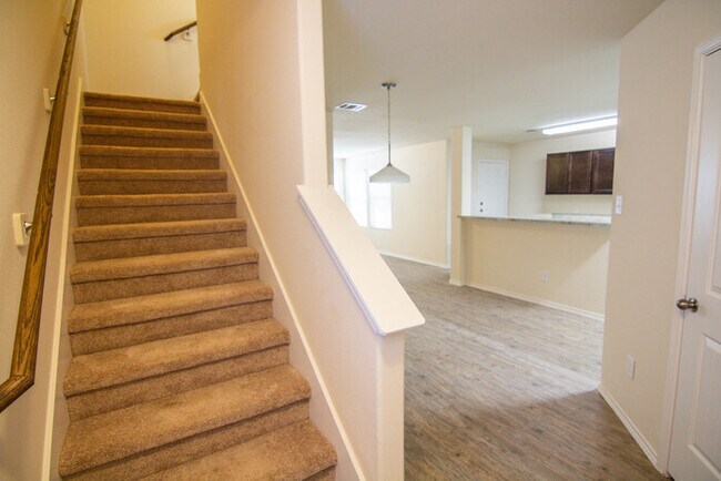 Building Photo - Green Lake Meadow - 10314 Clearwater Way, ...