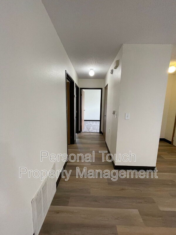 Building Photo - 435 22nd St E