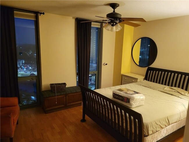 Building Photo - 2870 Pharr Ct S Northwest