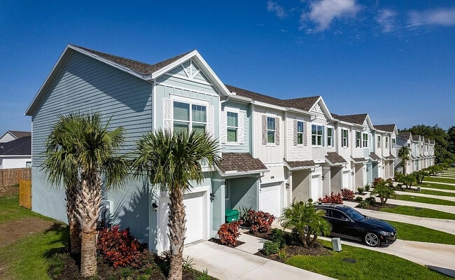 Townhome - Exterior - Crescent by Stella Homes