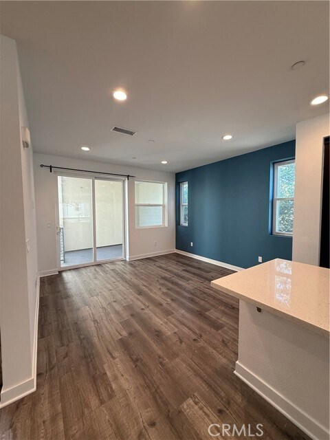 Building Photo - 820 Aloe Pl