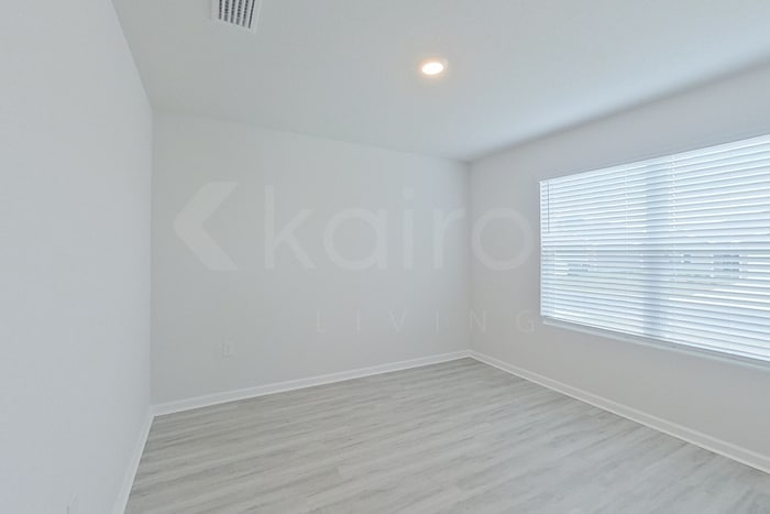 Building Photo - 317 Monarch Ln