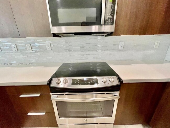 Building Photo - 8871 NW 103rd Pl