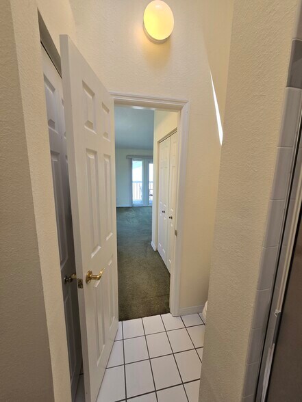 Building Photo - 346 Madeira Cir