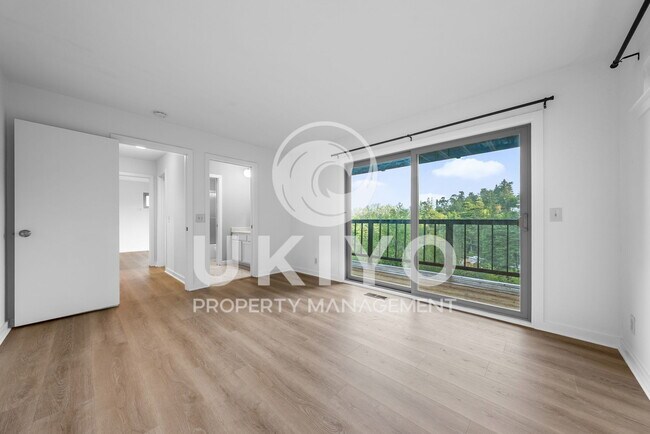 Building Photo - 8655 Skyline Blvd