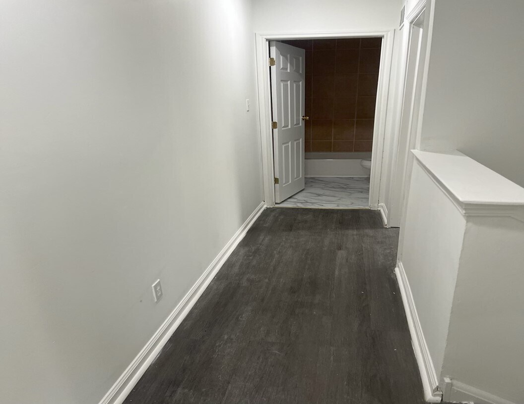 Building Photo - 752 N 40th St