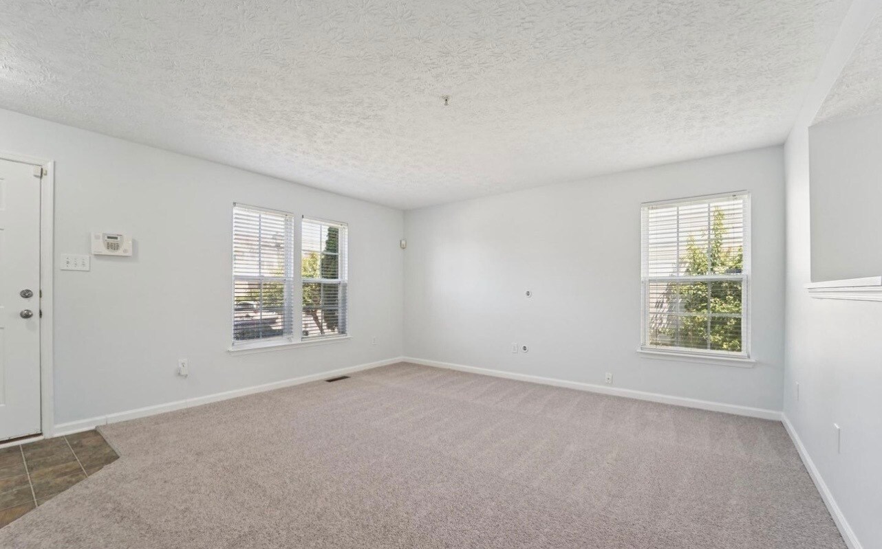 Building Photo - 11 Gemstone Ct