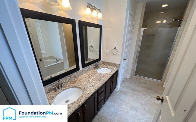 Building Photo - 8653 Chris Suzanne Cir