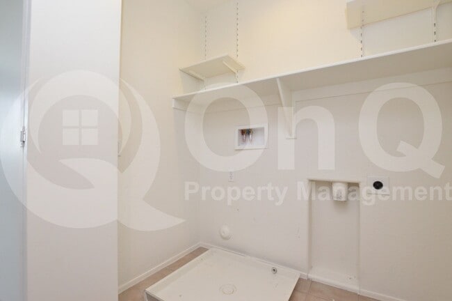 Building Photo - 5750 S Ladyslipper Pl
