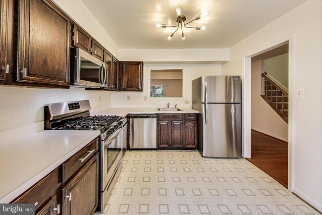 Building Photo - 10726 Pine Haven Terrace