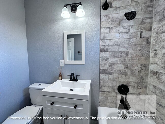 Building Photo - Gorgeous Huntington Beach Single Story Home!