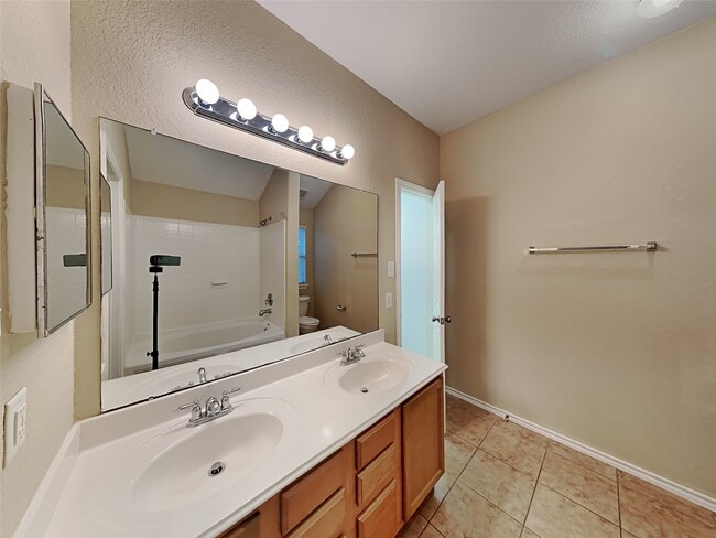 Building Photo - 9215 Birch Springs Dr