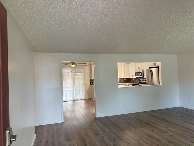 Building Photo - 2460 Brookside Way