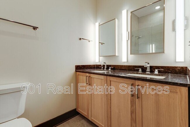 Building Photo - 124 Monroe Ave