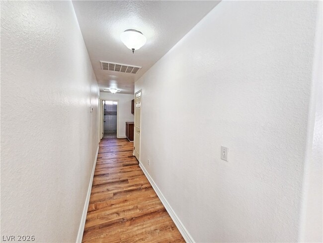 Building Photo - 5945 Badlands Ln