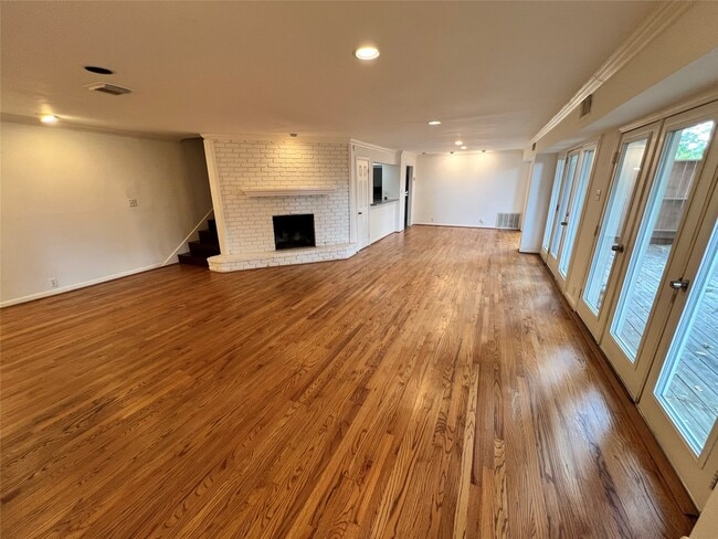 Building Photo - 919 S Ripple Creek Dr