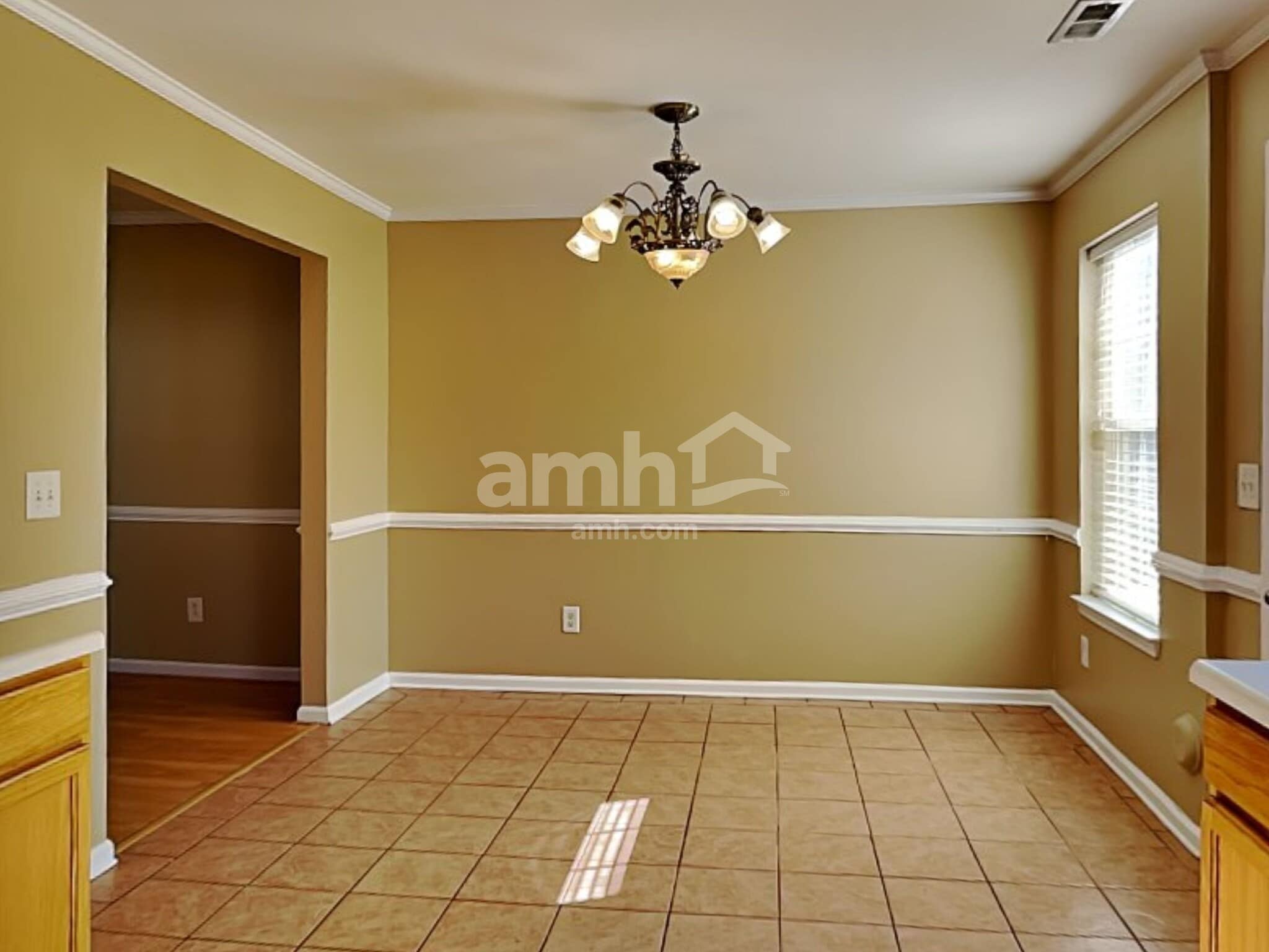 Building Photo - 205 N Fuquay Springs Ave