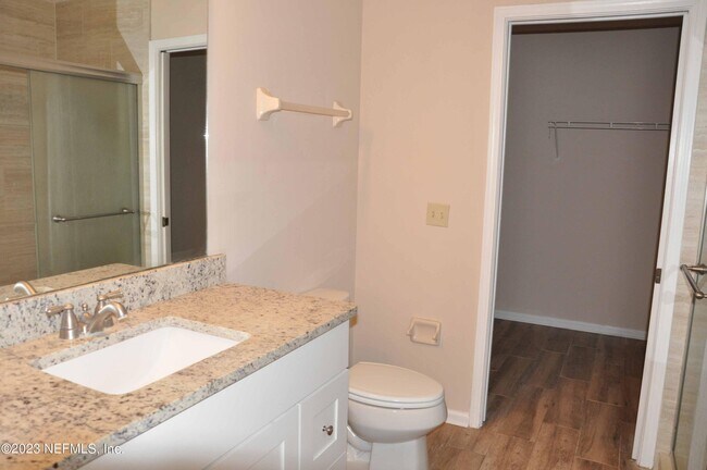 Building Photo - 2043 Capistrano Dr