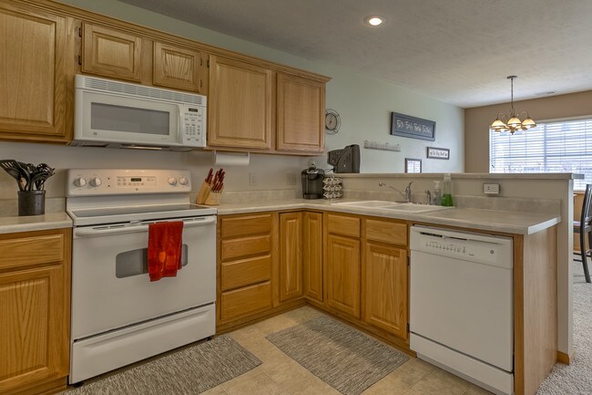 Building Photo - 1745 N 175th Ct