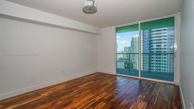 Building Photo - 1200 Brickell Bay Dr