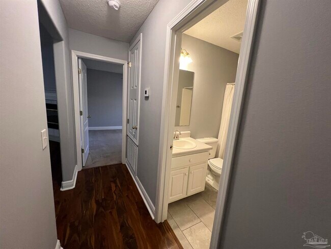 Building Photo - 7951 Amethyst Dr