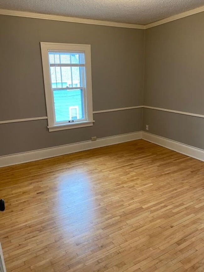 Building Photo - 4 bedroom house in St. Cloud