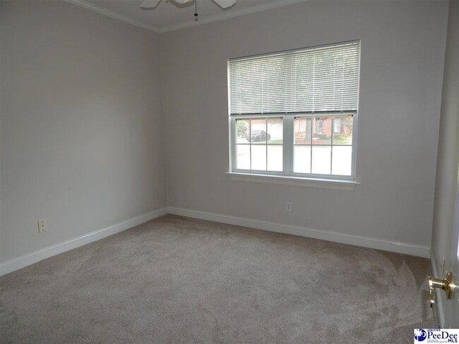 Building Photo - 2109 Elderberry Dr