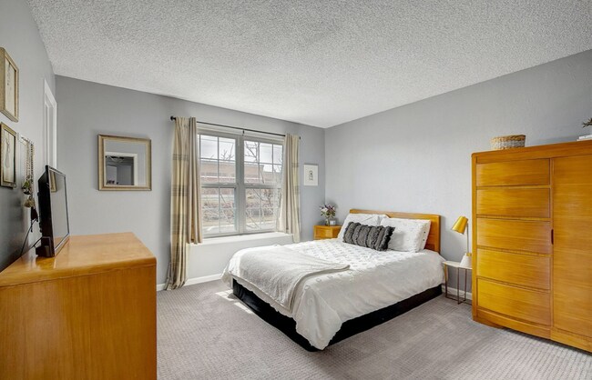 Building Photo - 9440 E Girard Ave