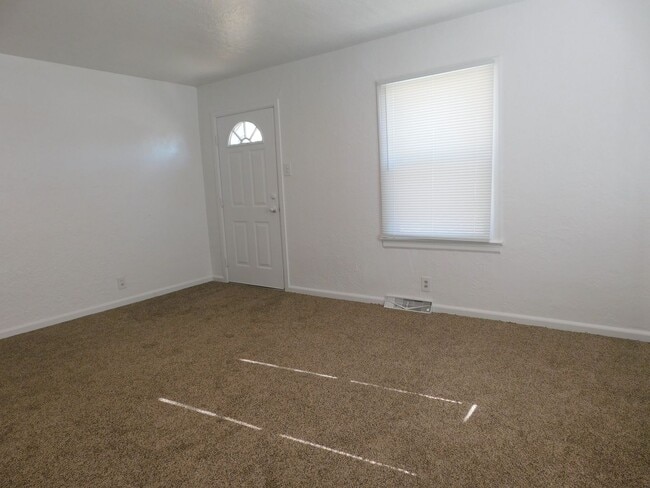 Building Photo - 441 N 16th St