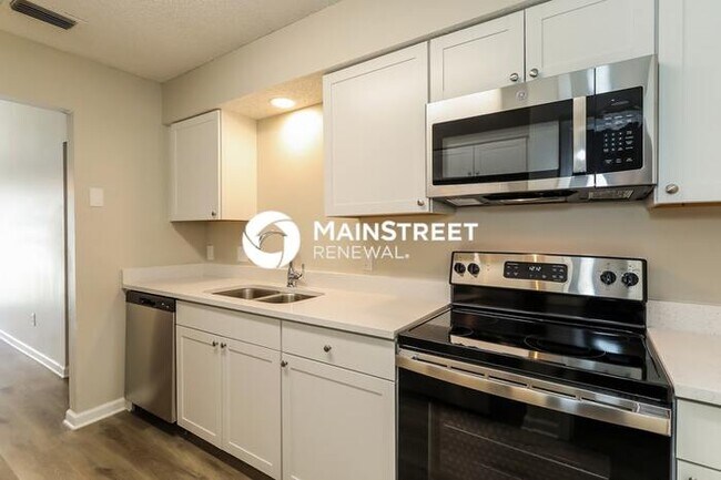 Building Photo - 3 Bedroom Pet-Friendly Home in Middleburg,...