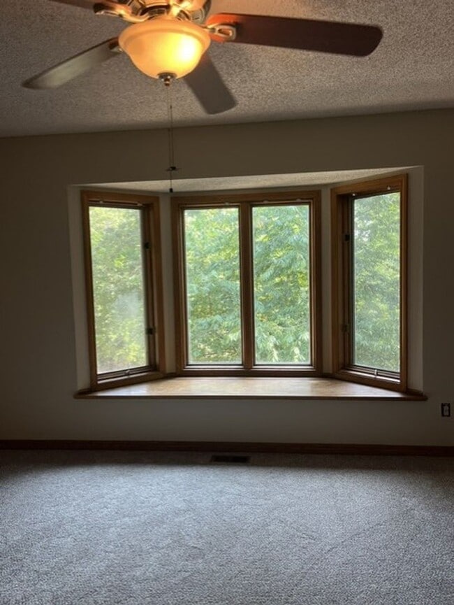 Building Photo - 1 Curry Ln