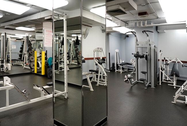 Building Photo - 211 E Ohio St