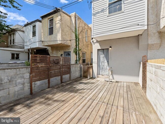 Building Photo - 3026 W Harper St