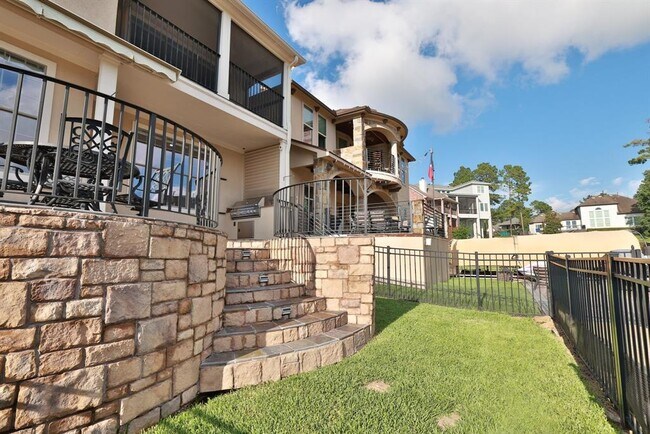 Building Photo - 12336 Pebble View Dr