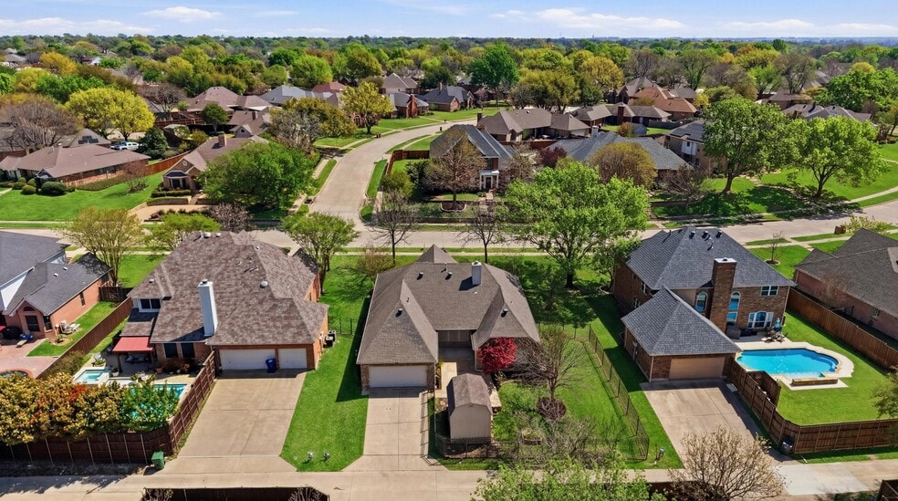 Building Photo - 6613 Barclay Ln