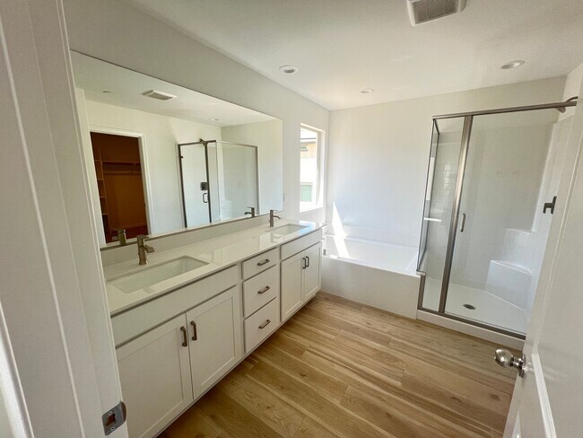 Building Photo - 21469 Thomas Ct
