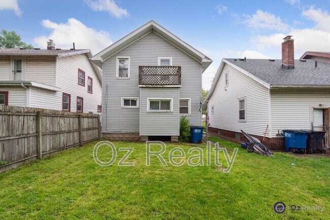 Building Photo - 436 Danberry St