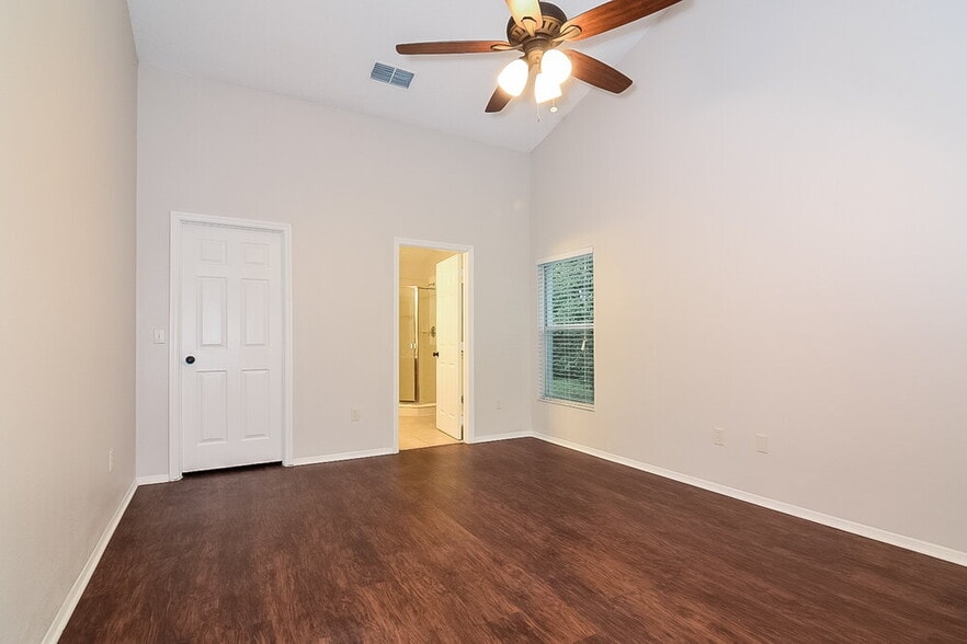 Building Photo - 1070 Corkwood Dr