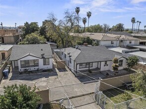 Building Photo - 14722 Strathern St