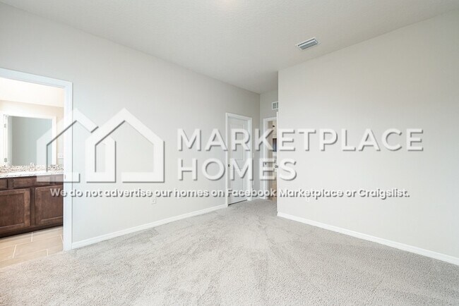 Building Photo - 10913 Laxer Cay Loop