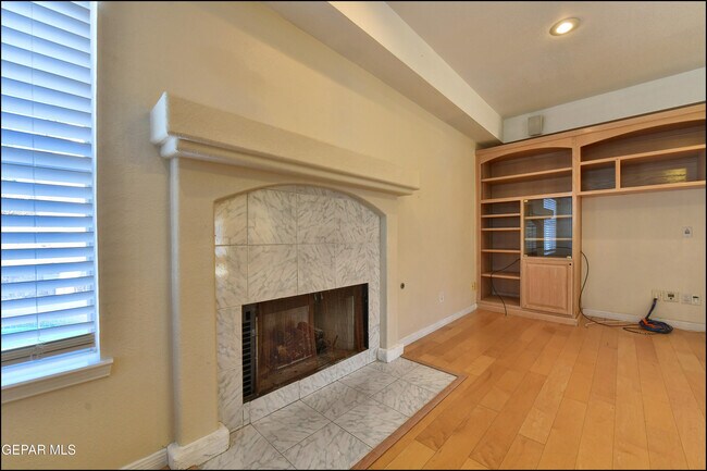 Building Photo - 6123 La Posta Dr