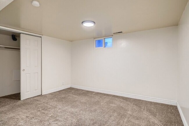 Building Photo - 419 Paul Avenue, Layton, UT, 84041