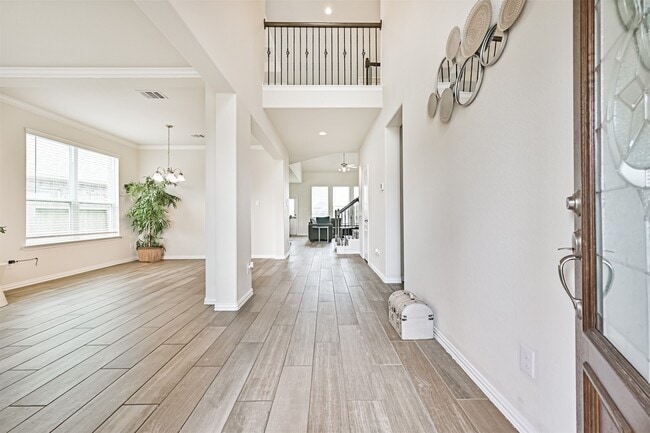 Building Photo - 23213 Zinfandel Dr