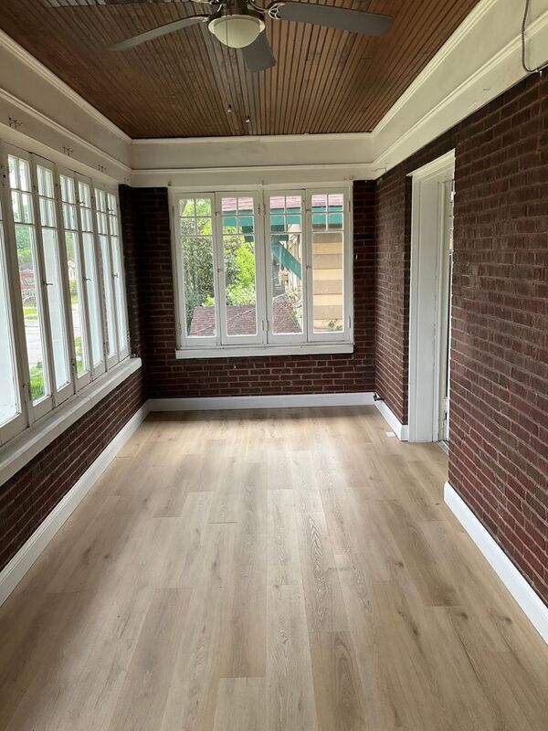 Building Photo - 611 E Mitchell Ave