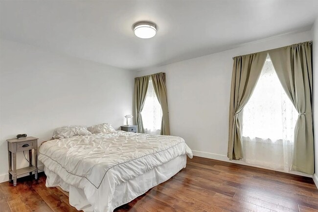 Building Photo - Beautiful 4 bed 2 bath on 1.37 acres in Corvallis.