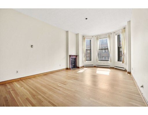 Building Photo - 160 Commonwealth Ave