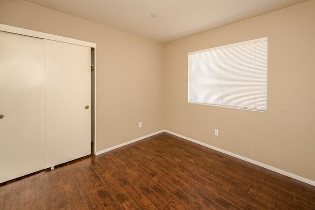 Building Photo - Sycamore Ranch East Woodland